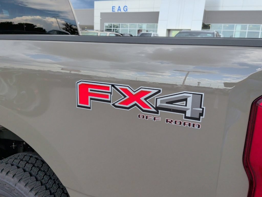 New 2026 Ford F250 XLT w/ FX4 Off-Road Package AWD/4WD image 38