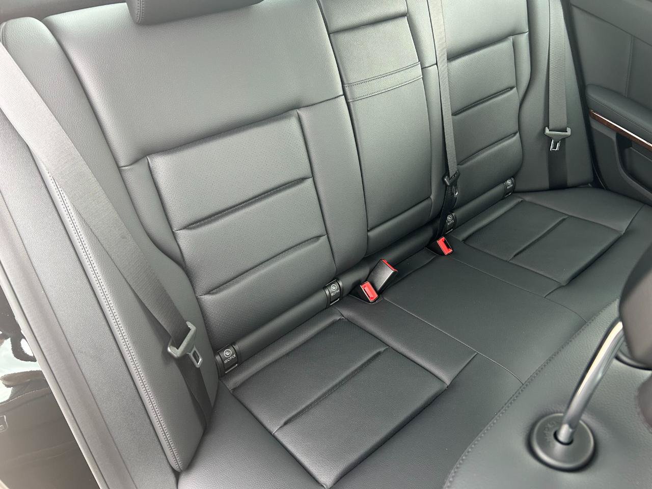 Used 2013 Mercedes-Benz E 350 BlueTEC Sedan image 22