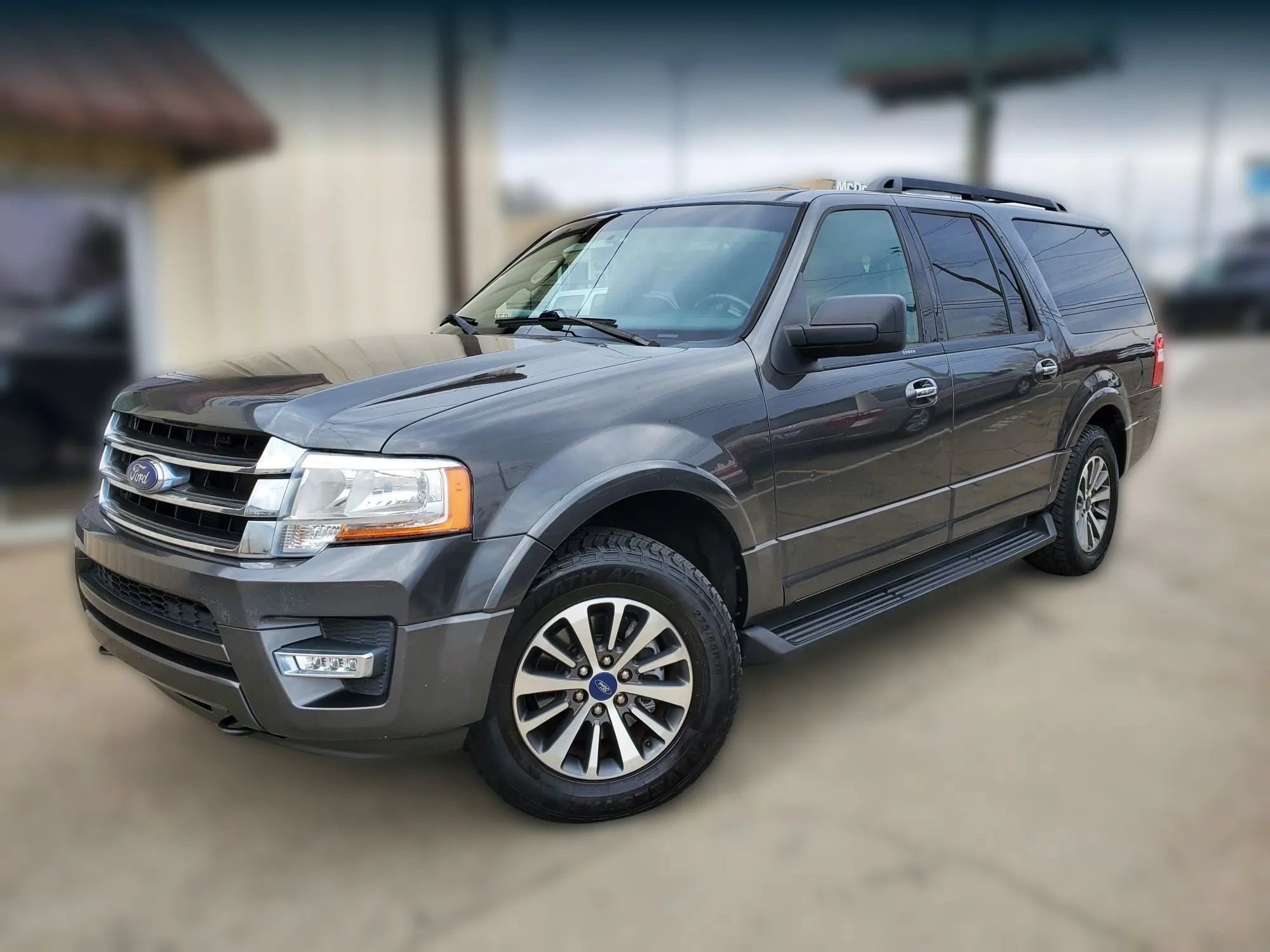 Used 2017 Ford Expedition EL XLT AWD/4WD image 3
