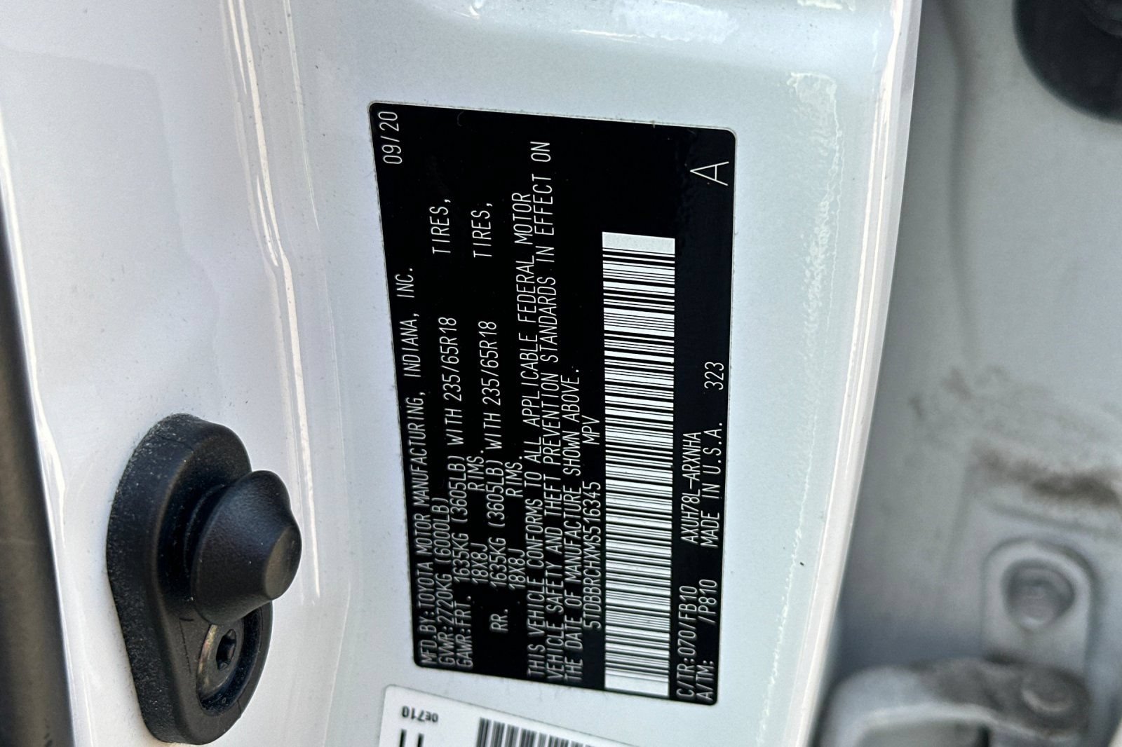 Used 2021 Toyota Highlander LE AWD/4WD image 57