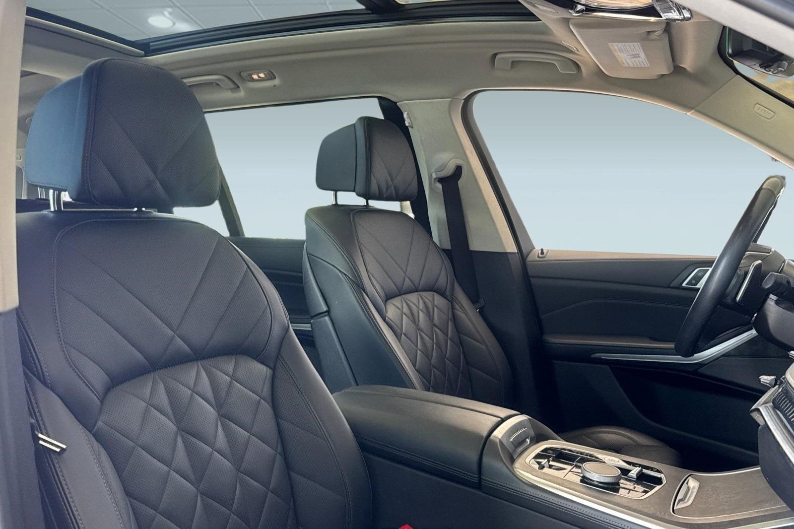 Certified 2023 BMW X7 xDrive40i w/ Premium Package image 31