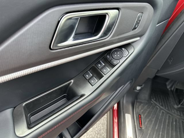 Certified 2025 Ford Explorer ST-Line AWD/4WD image 14