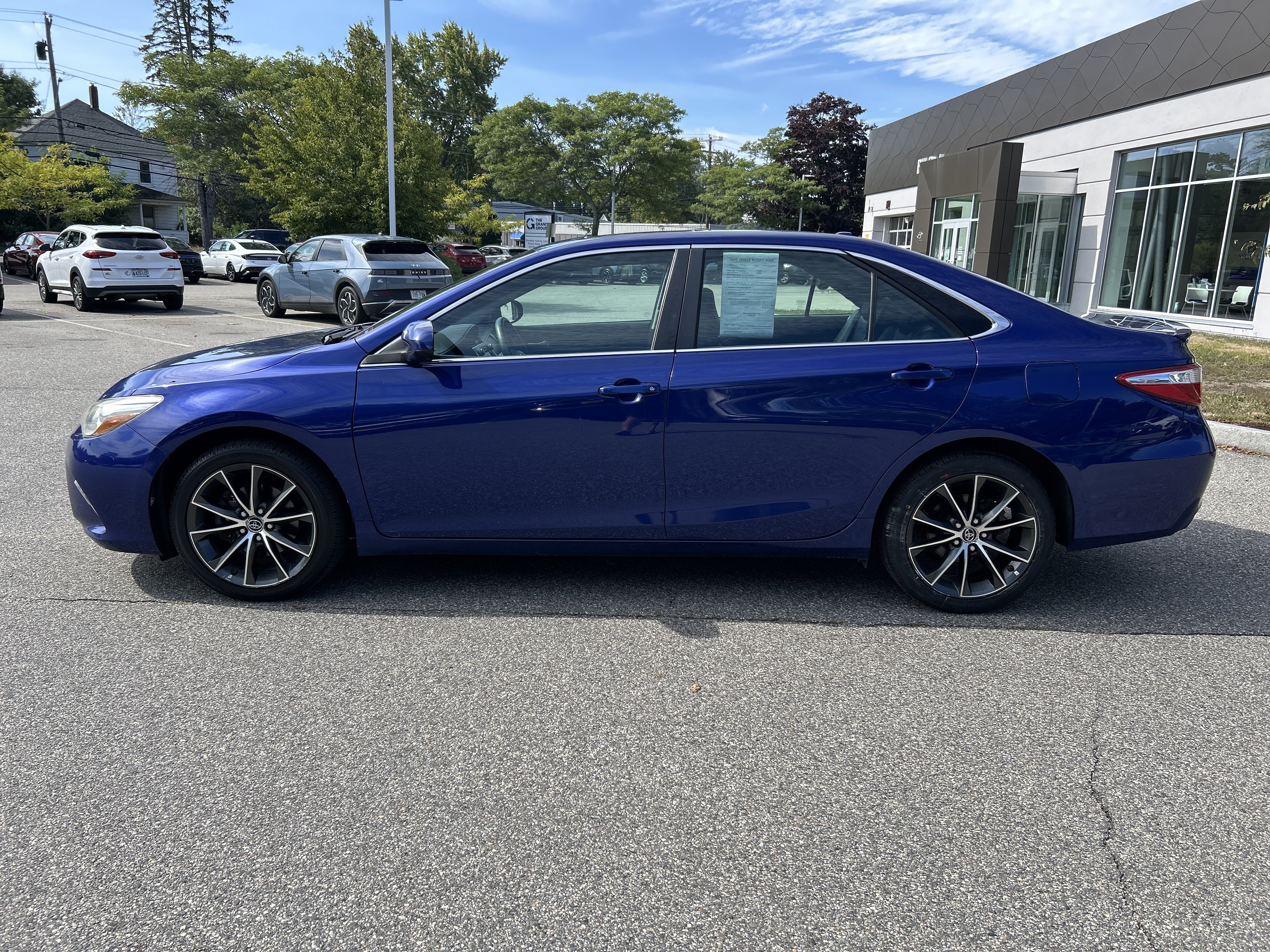 Used 2016 Toyota Camry XSE w/ Moonroof Package FWD image 8