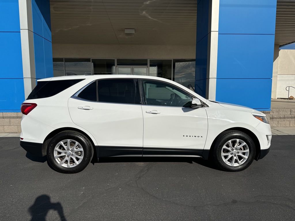 Used 2018 Chevrolet Equinox LT image 2