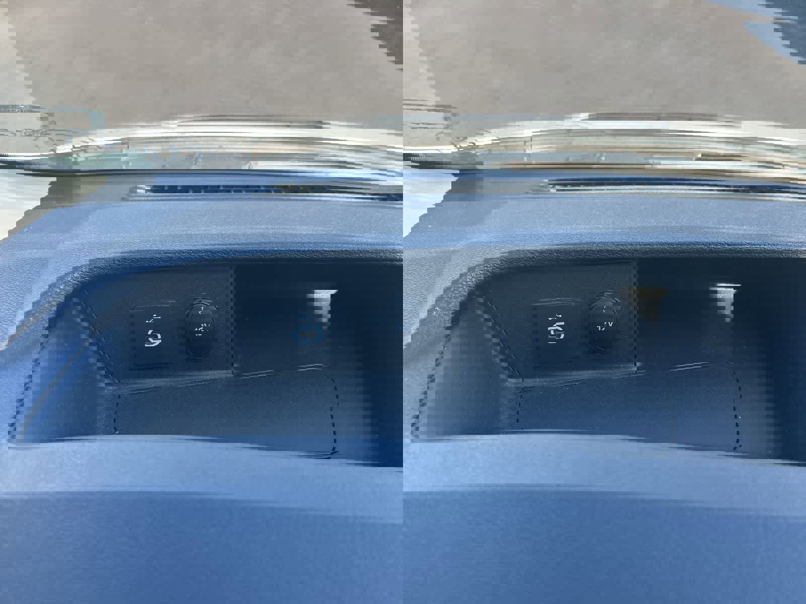 Used 2022 Ford Transit 350 XLT image 34