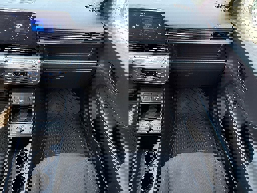 Used 2024 Hyundai Kona SEL w/ Convenience Package image 15