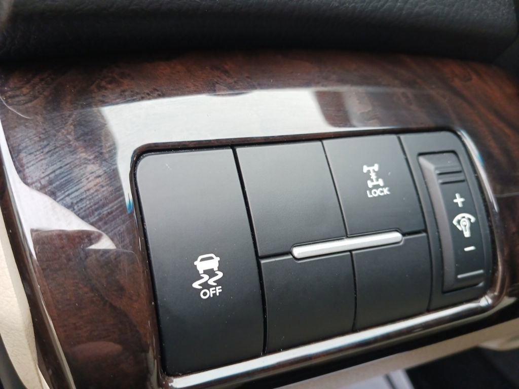 Used 2015 Kia Sorento LX image 14