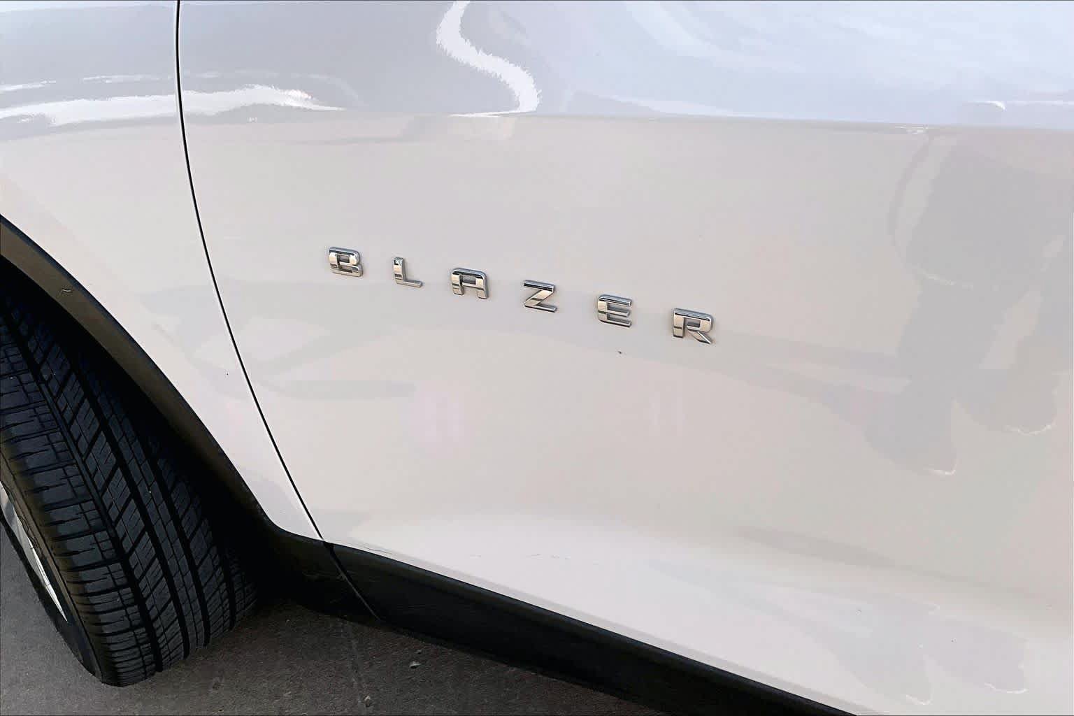 Used 2022 Chevrolet Blazer LT w/ Sound & Technology Package AWD/4WD image 34