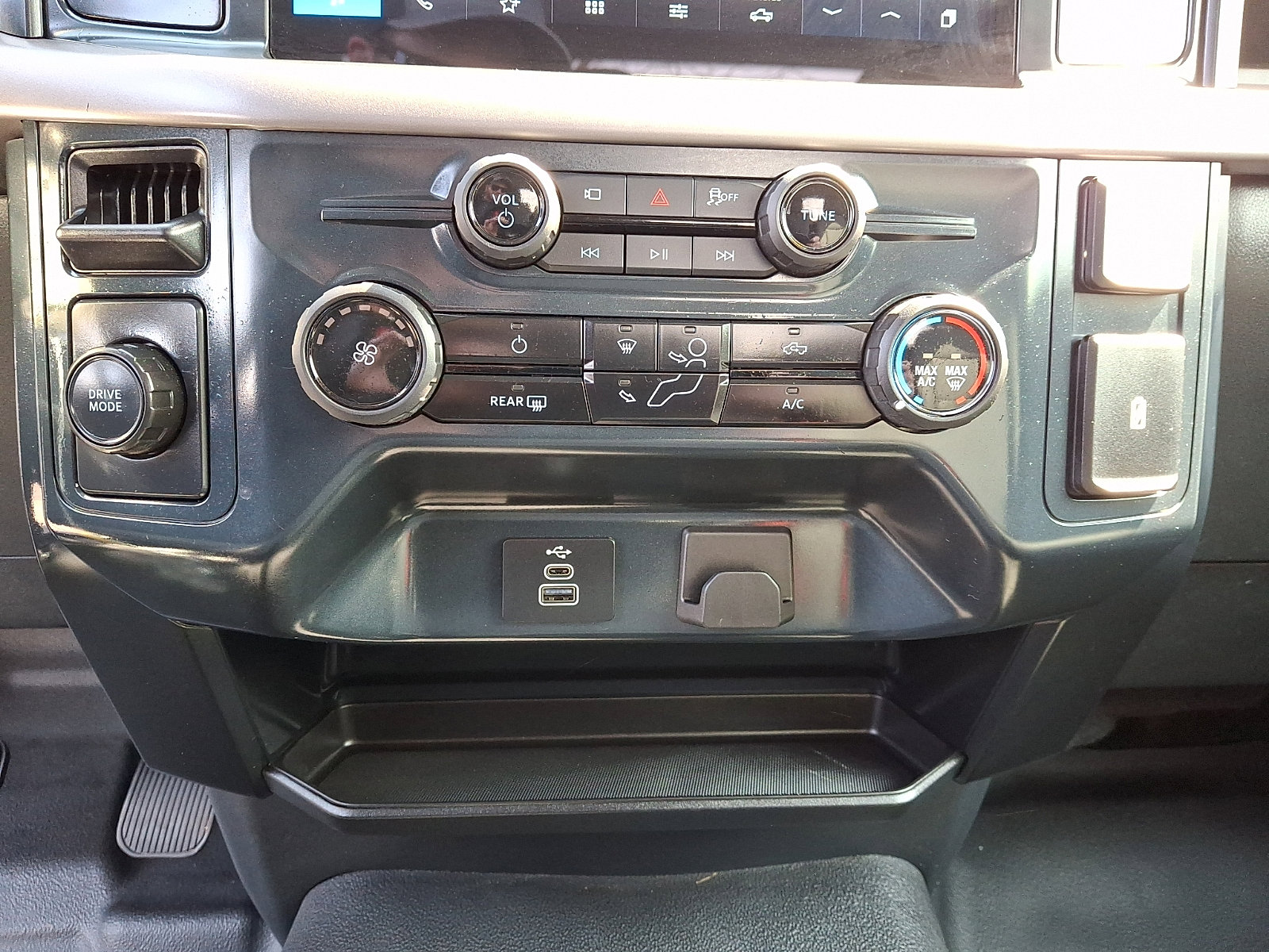 Used 2025 Ford F150 XL w/ Equipment Group 103A High image 15