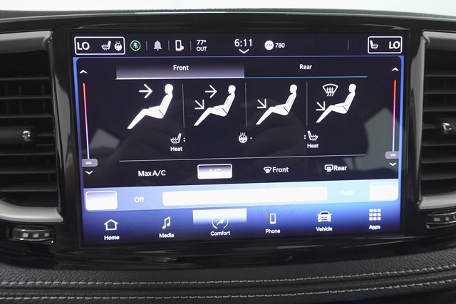 Used 2024 Chrysler Pacifica Touring-L image 18