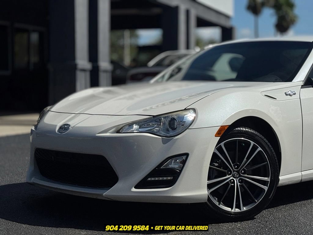 Used 2015 Scion FR-S RWD image 2