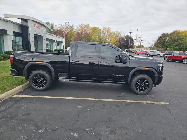 Used 2025 GMC Sierra 2500 AT4 w/ AT4 Premium Plus Package image 7