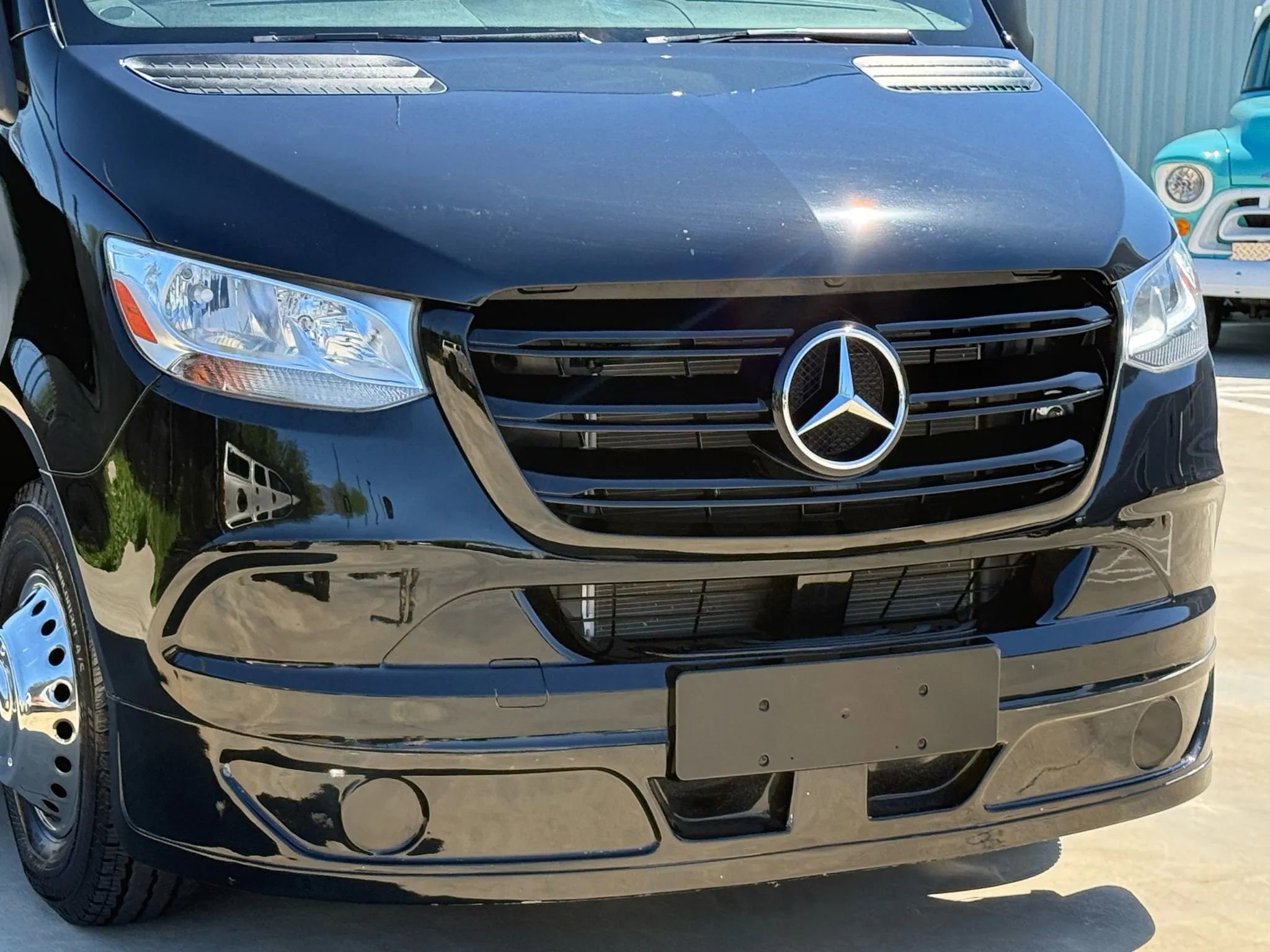 Used 2023 Mercedes-Benz Sprinter 3500 image 57