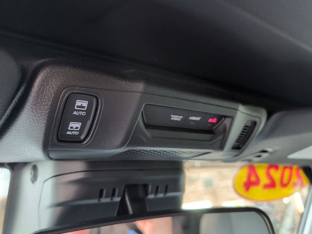 Used 2024 Jeep Wrangler Unlimited w/ Convenience Group AWD/4WD image 29