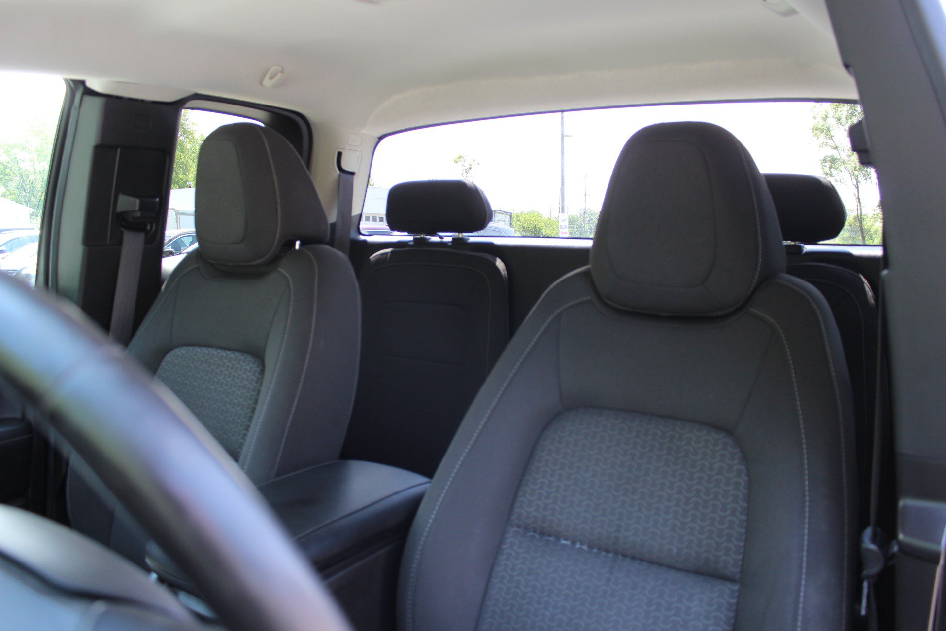 Used 2015 GMC Canyon SLE w/ SLE Convenience Package RWD image 17