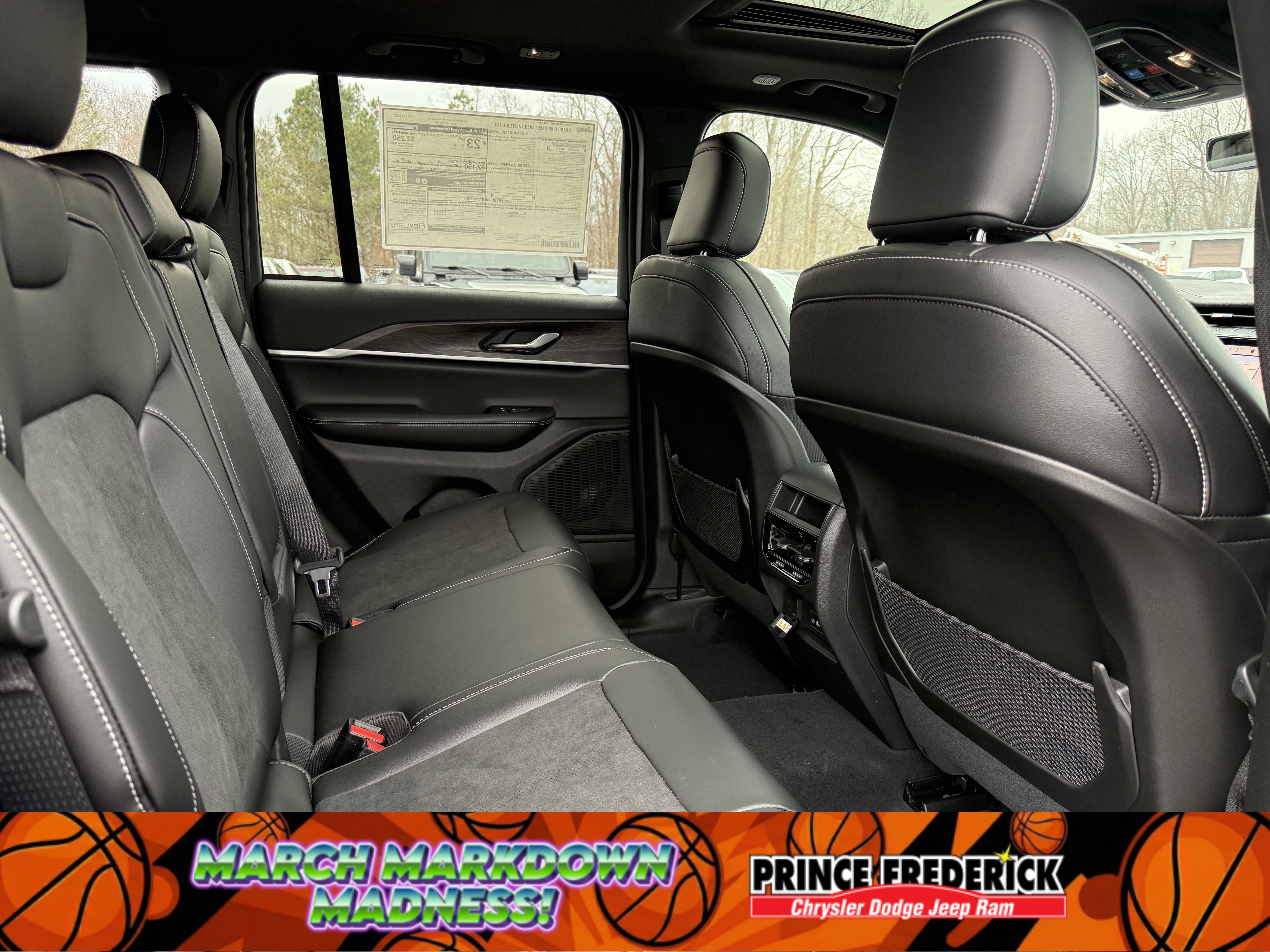 New 2026 Jeep Grand Cherokee Altitude image 14