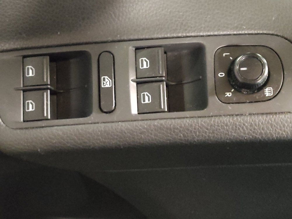 Used 2017 Volkswagen Tiguan S AWD/4WD image 27