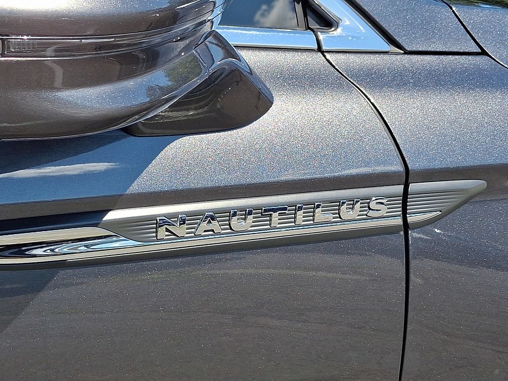 Used 2020 Lincoln Nautilus Premier w/ Equipment Group 101A AWD/4WD image 16