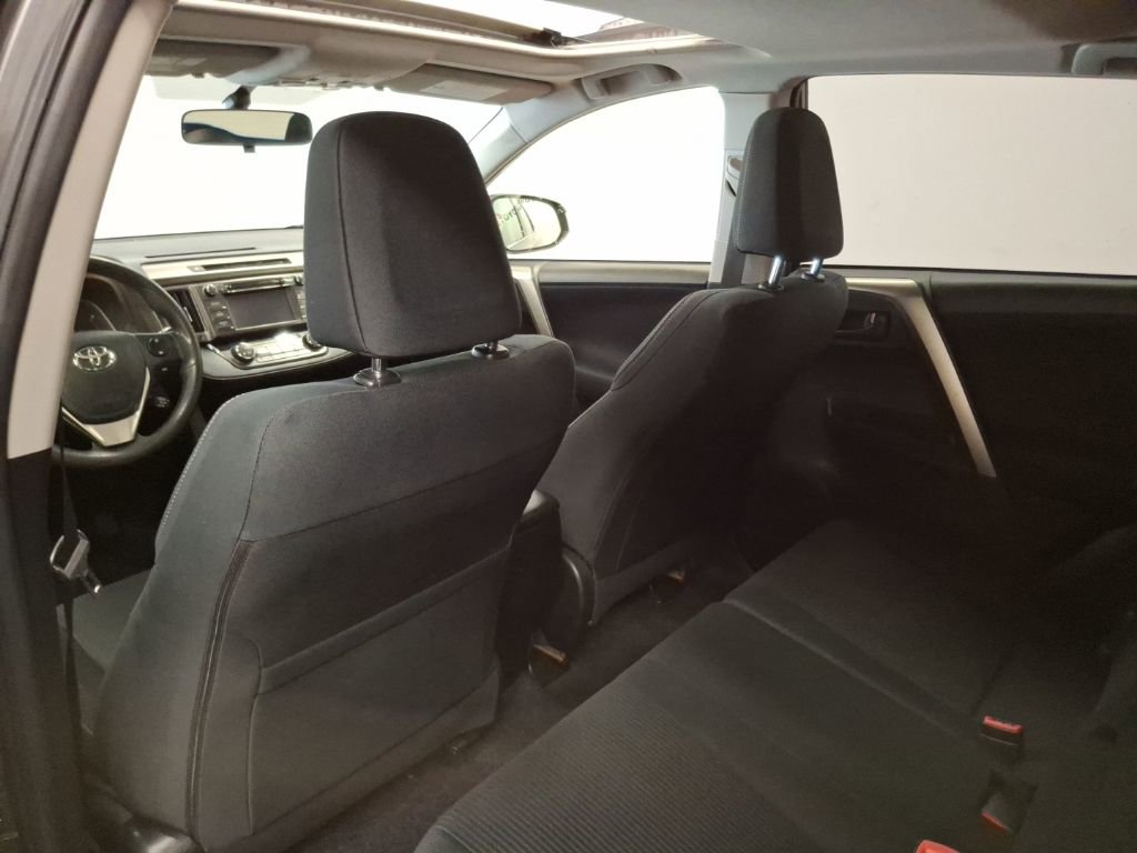 Used 2013 Toyota RAV4 XLE image 15