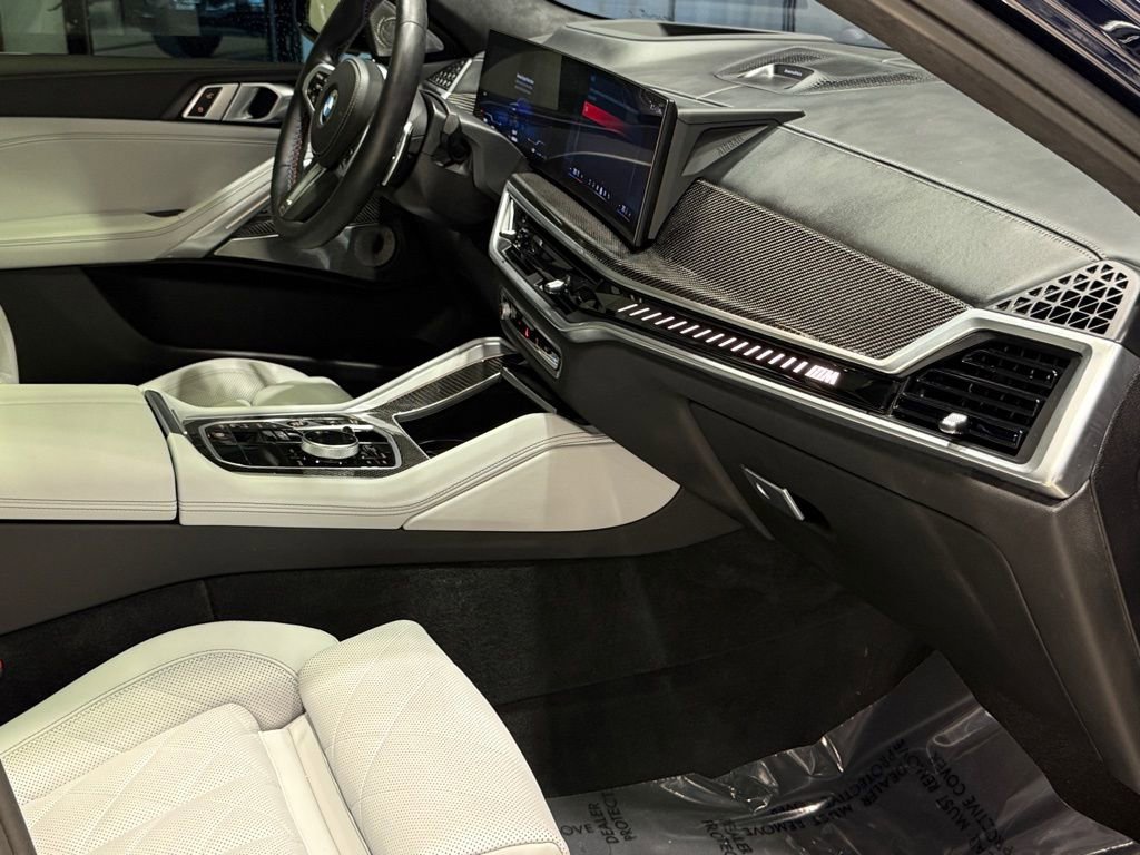 Used 2024 BMW X6 M60i w/ Dynamic Handling Package image 29