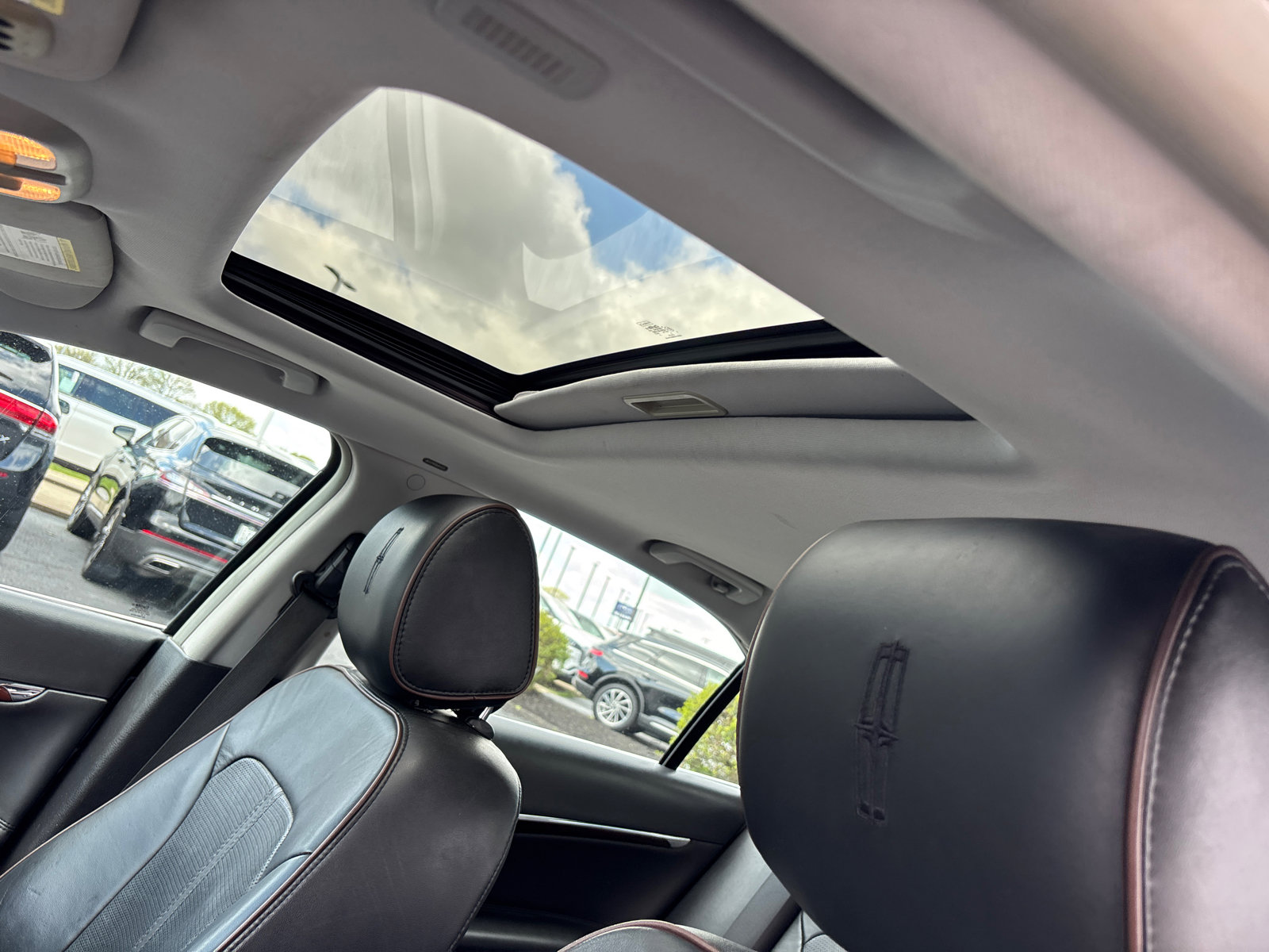 Used 2011 Lincoln MKZ w/ 102A Rapid Spec Order Code FWD image 25