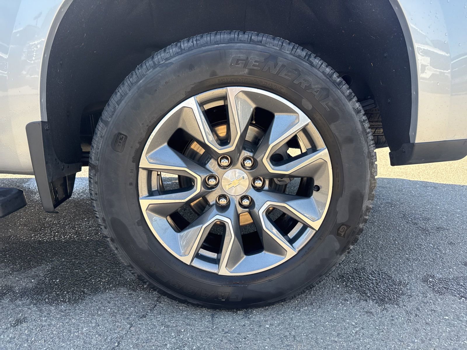 Used 2022 Chevrolet Silverado 1500 LT w/ Bed Protection Package image 23