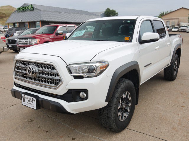 Used 2017 Toyota Tacoma TRD Off-Road w/ Premium & Technology Package AWD/4WD image 2