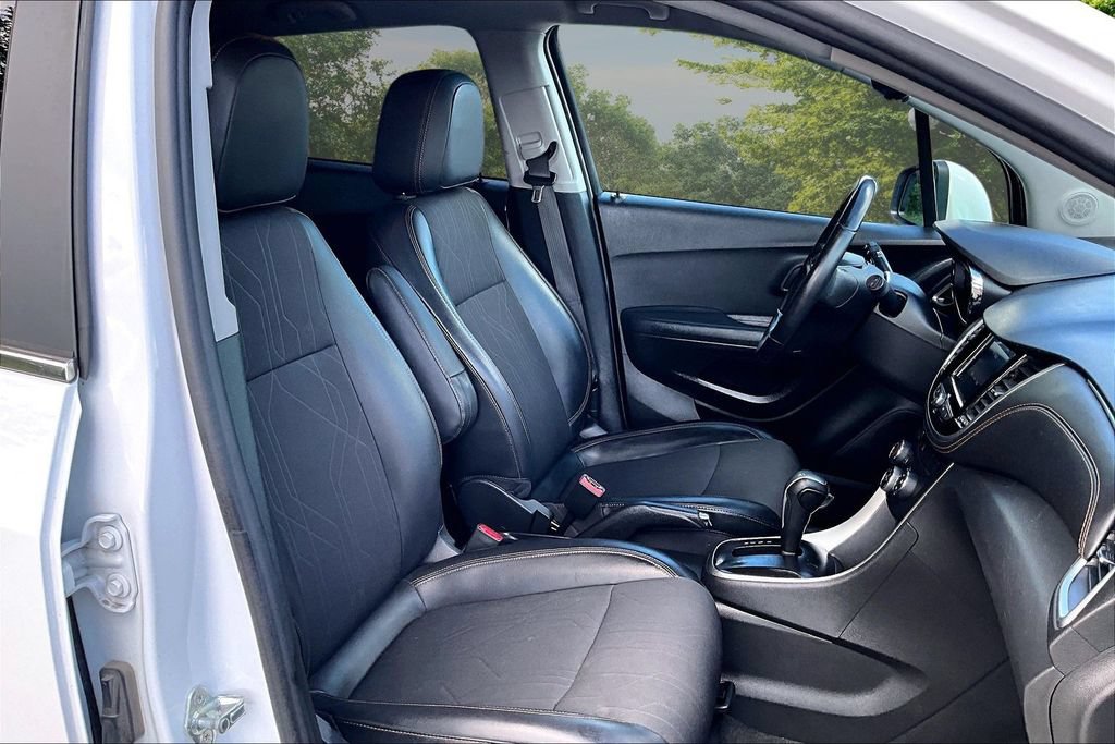 Used 2020 Chevrolet Trax LT w/ Driver Confidence Package AWD/4WD image 7