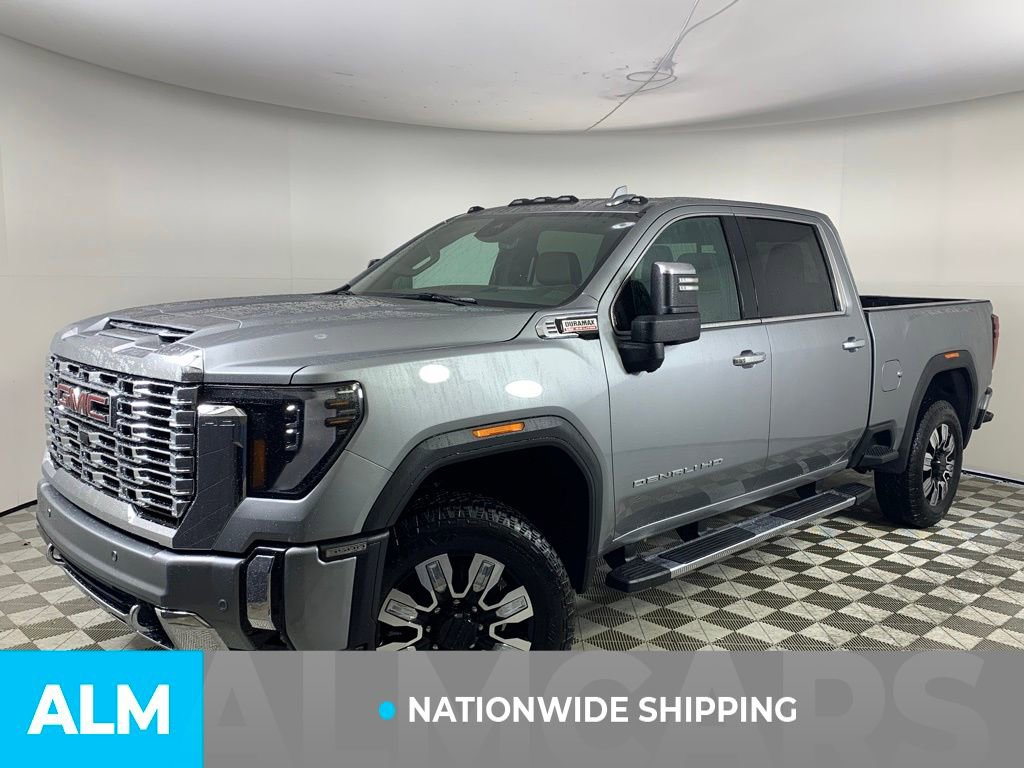 Used 2025 GMC Sierra 3500 Denali image 3