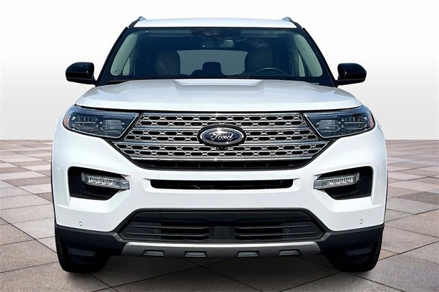 Certified 2024 Ford Explorer Limited image 3