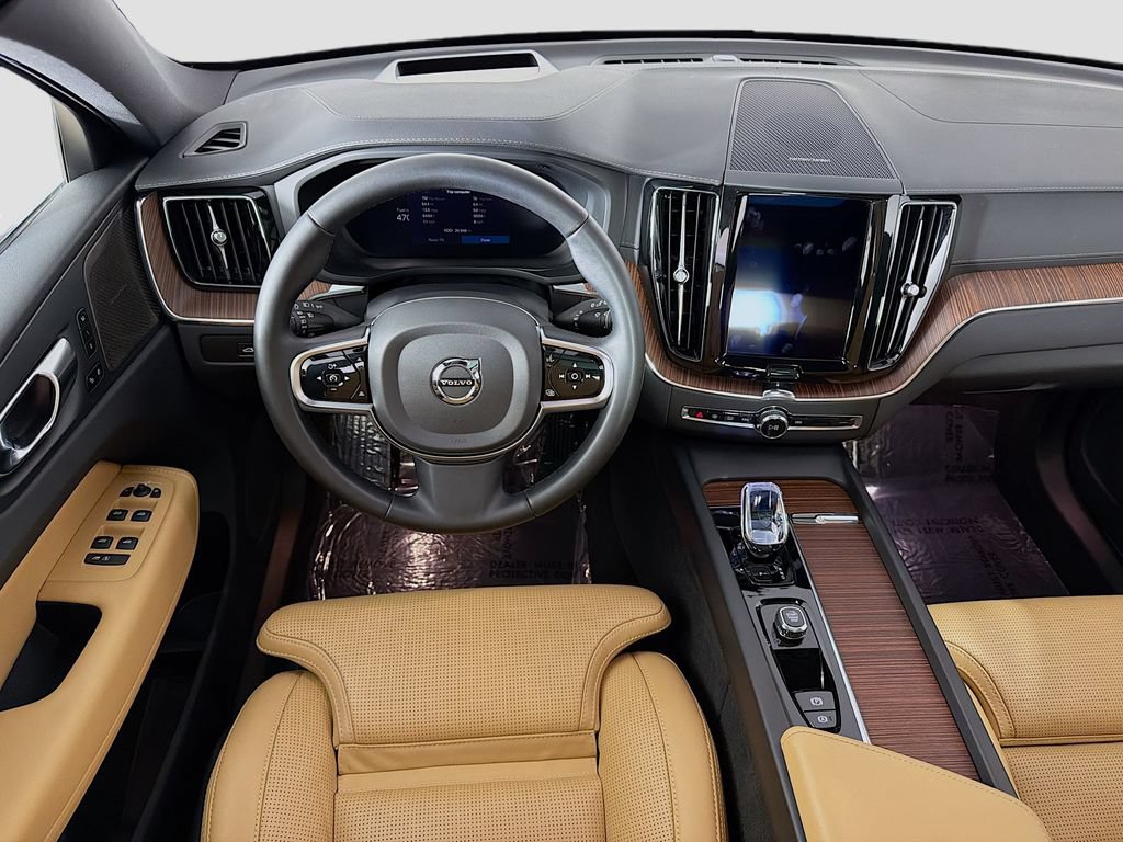 Used 2023 Volvo XC60 B5 Ultimate w/ Protection Package Premier FWD image 24