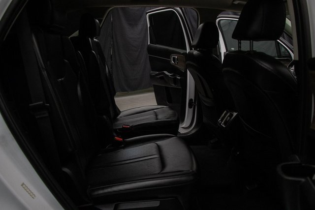 Used 2021 Kia Sorento EX image 17