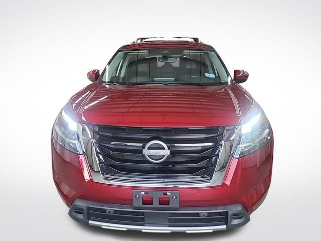Used 2024 Nissan Pathfinder SL FWD image 8