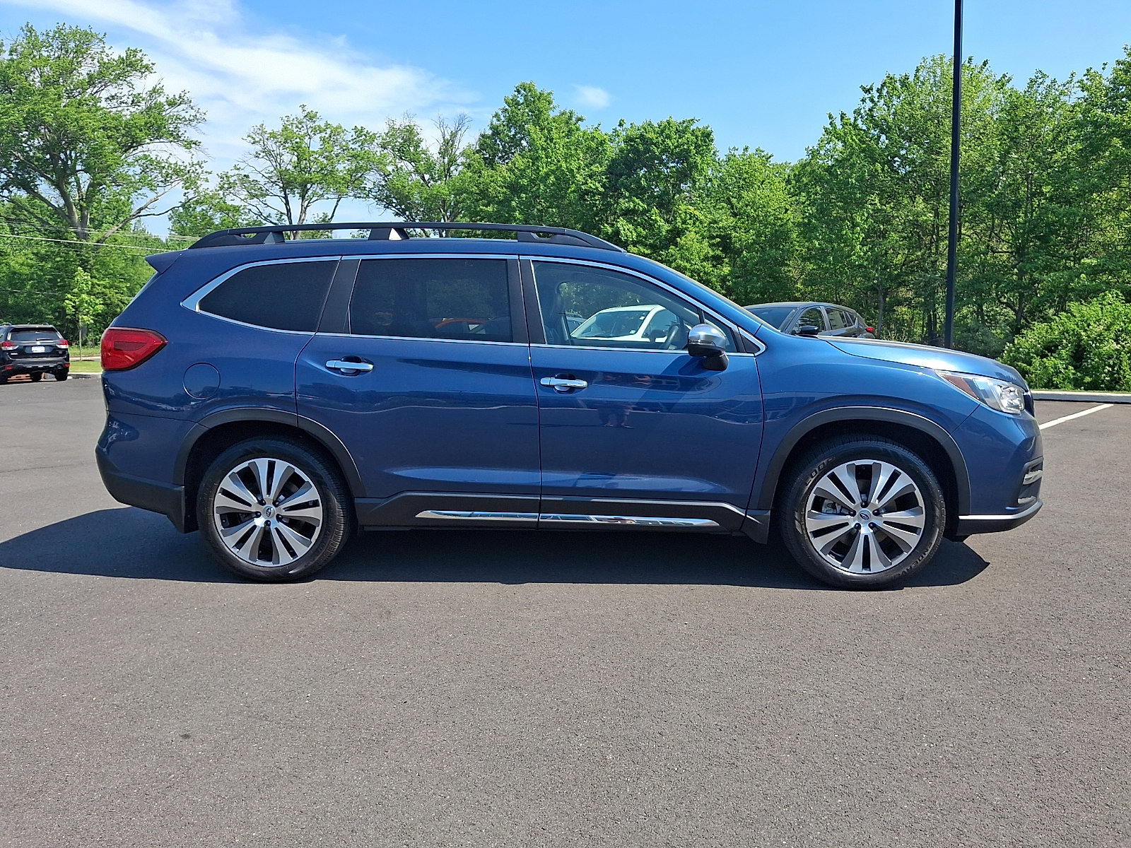 Certified 2022 Subaru Ascent Touring AWD/4WD image 8