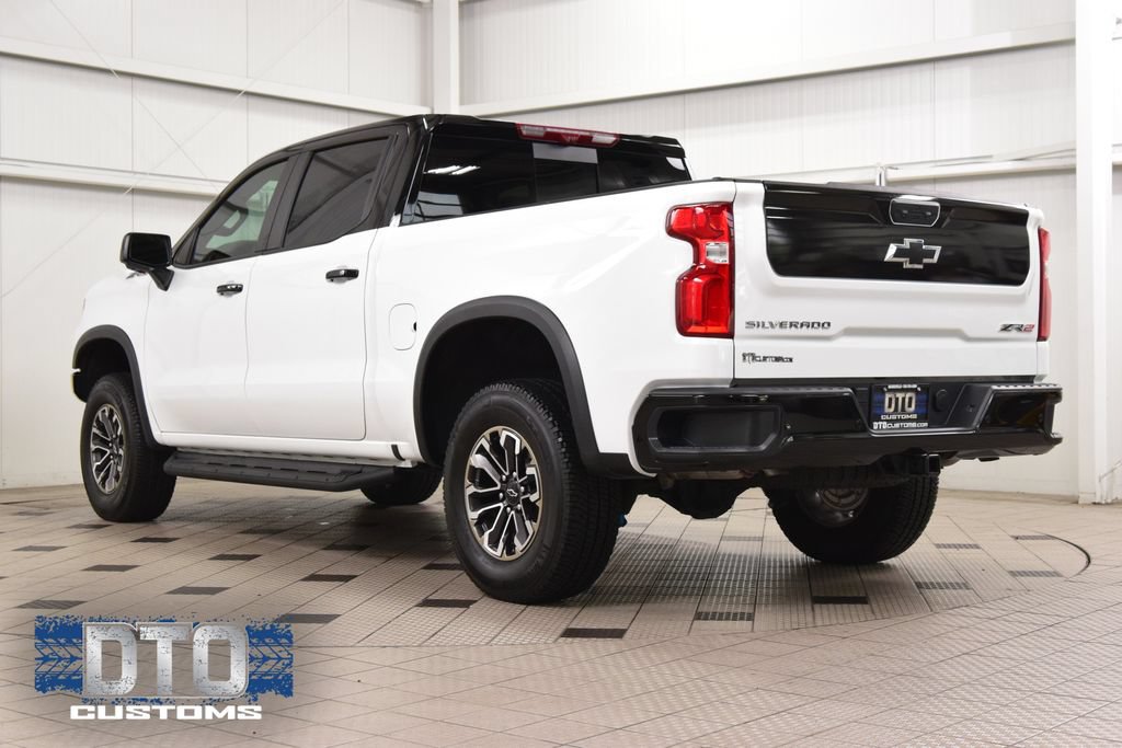 Used 2025 Chevrolet Silverado 1500 ZR2 w/ Technology Package AWD/4WD image 6