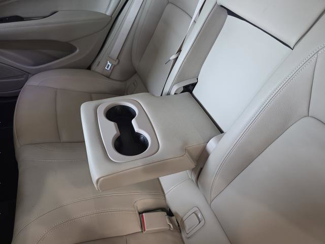Used 2019 Buick Regal Essence w/ Driver Confidence Package I image 29