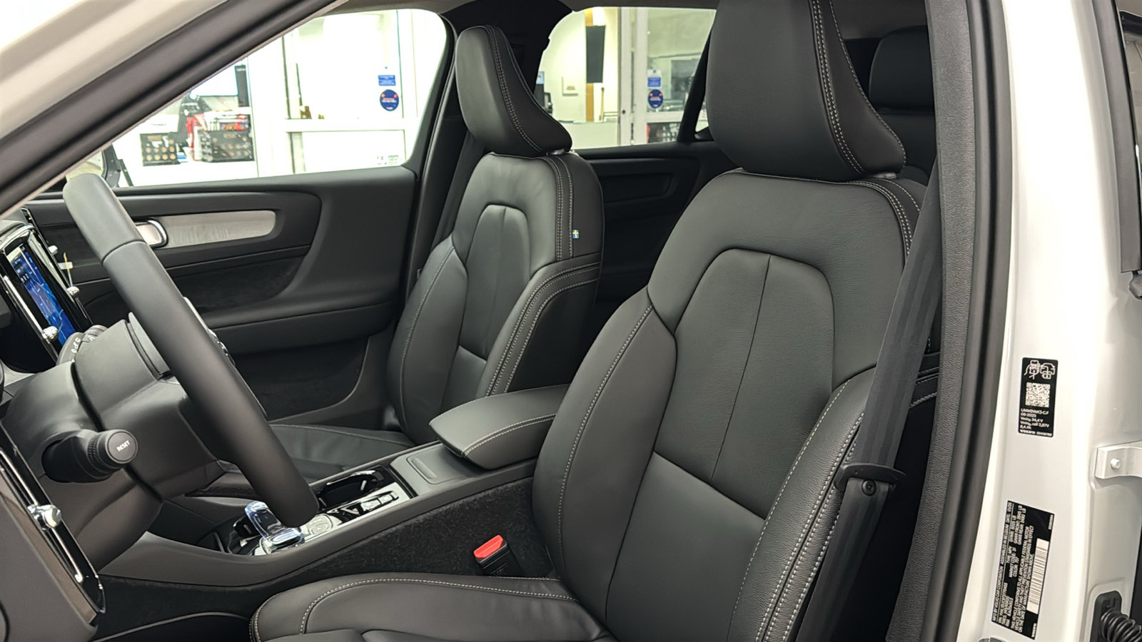 New 2026 Volvo XC40 B5 Plus w/ Protection Package Premier AWD/4WD image 23