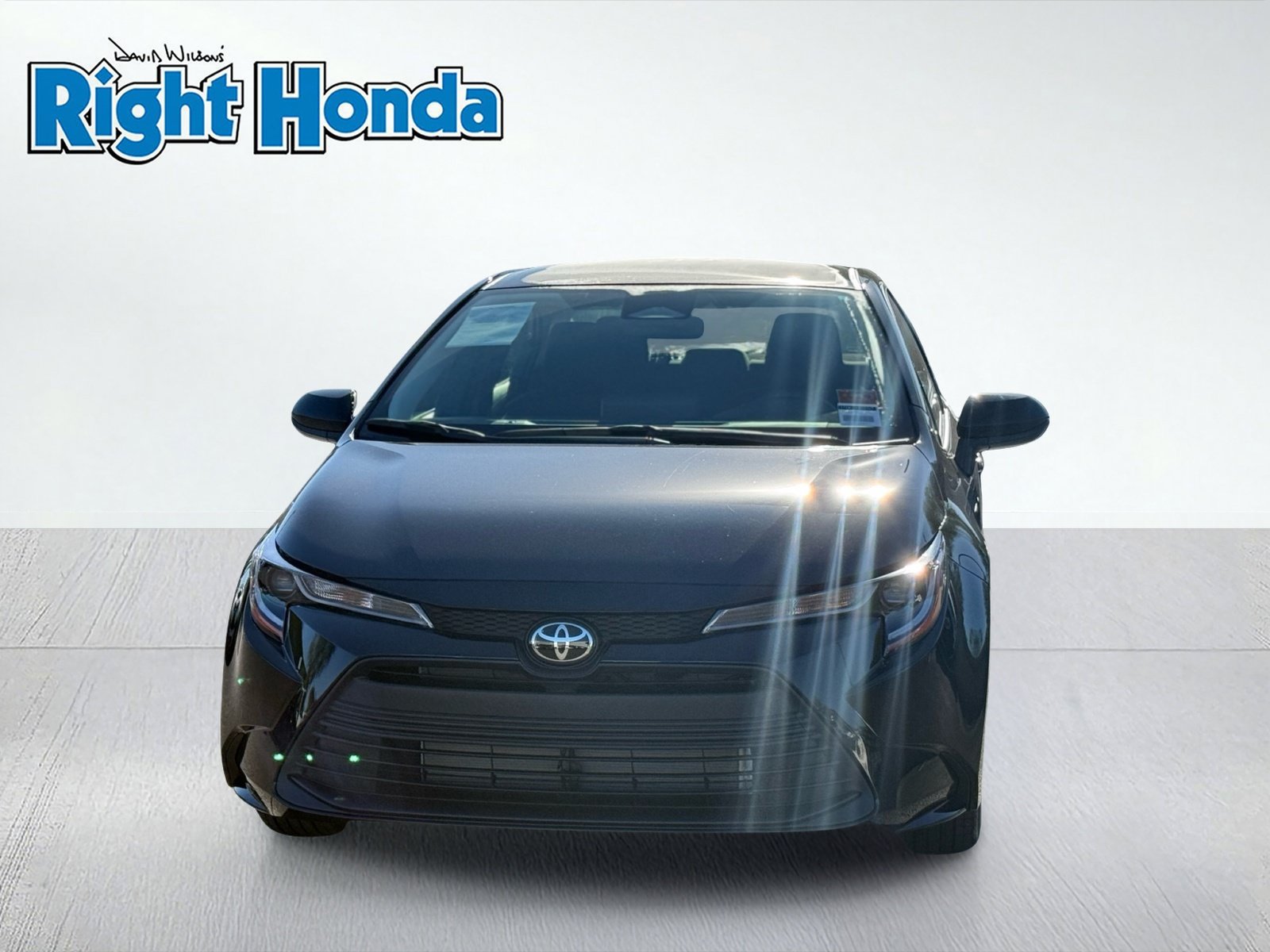 Used 2027 Toyota Corolla LE w/ LE Premium Package FWD image 5