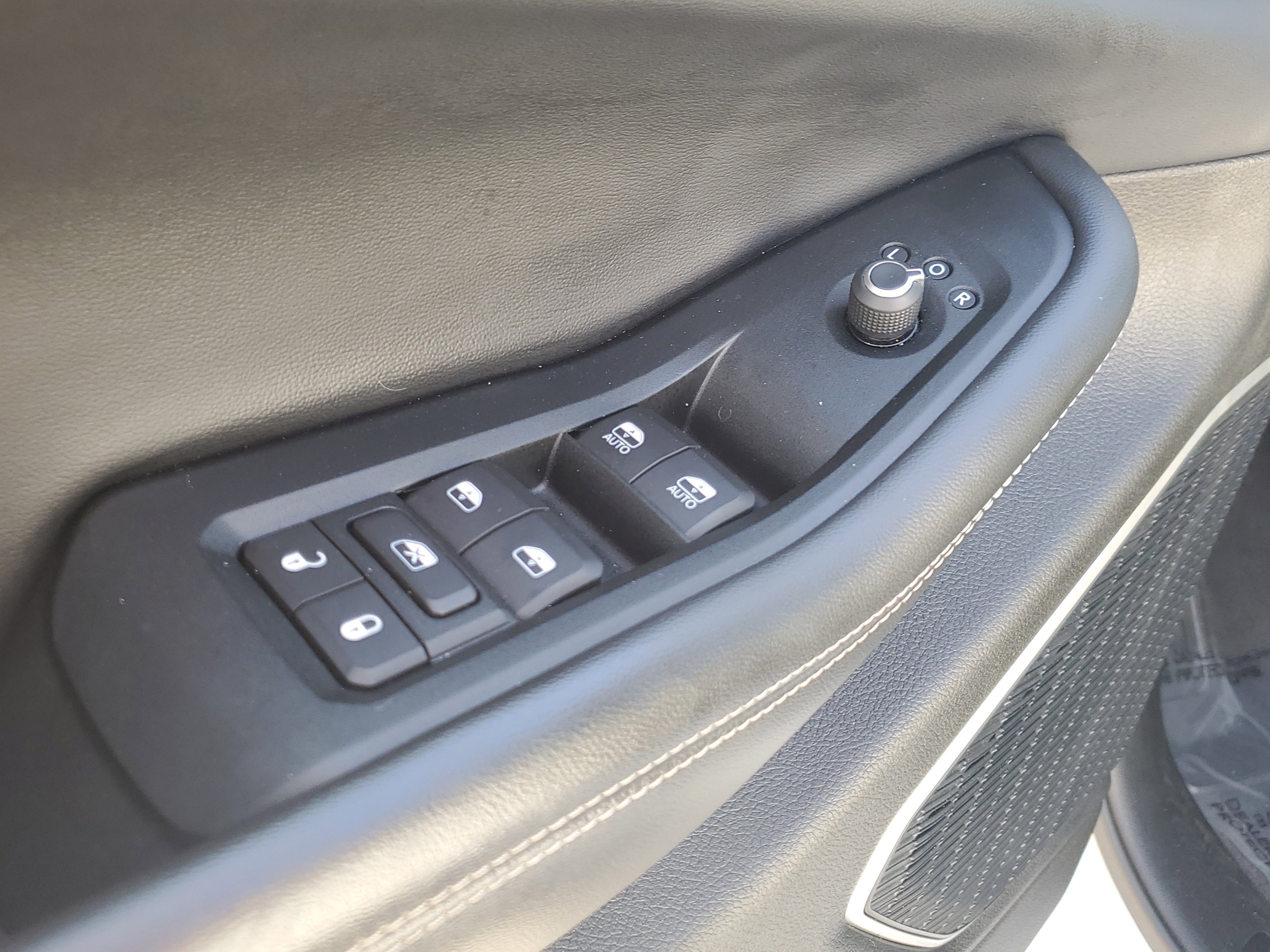 Used 2021 Jeep Grand Cherokee L Laredo image 20