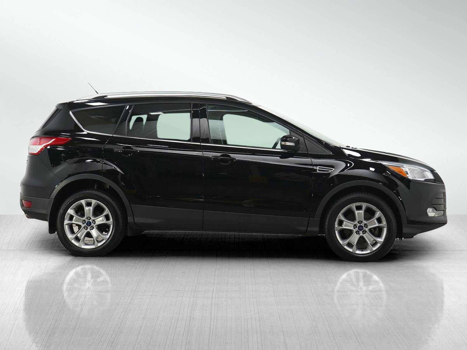 Used 2016 Ford Escape Titanium AWD/4WD image 6