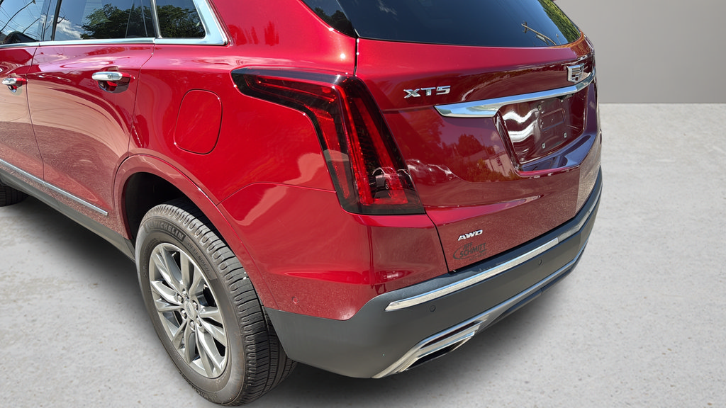 Used 2022 Cadillac XT5 Premium Luxury w/ Technology Package AWD/4WD image 12