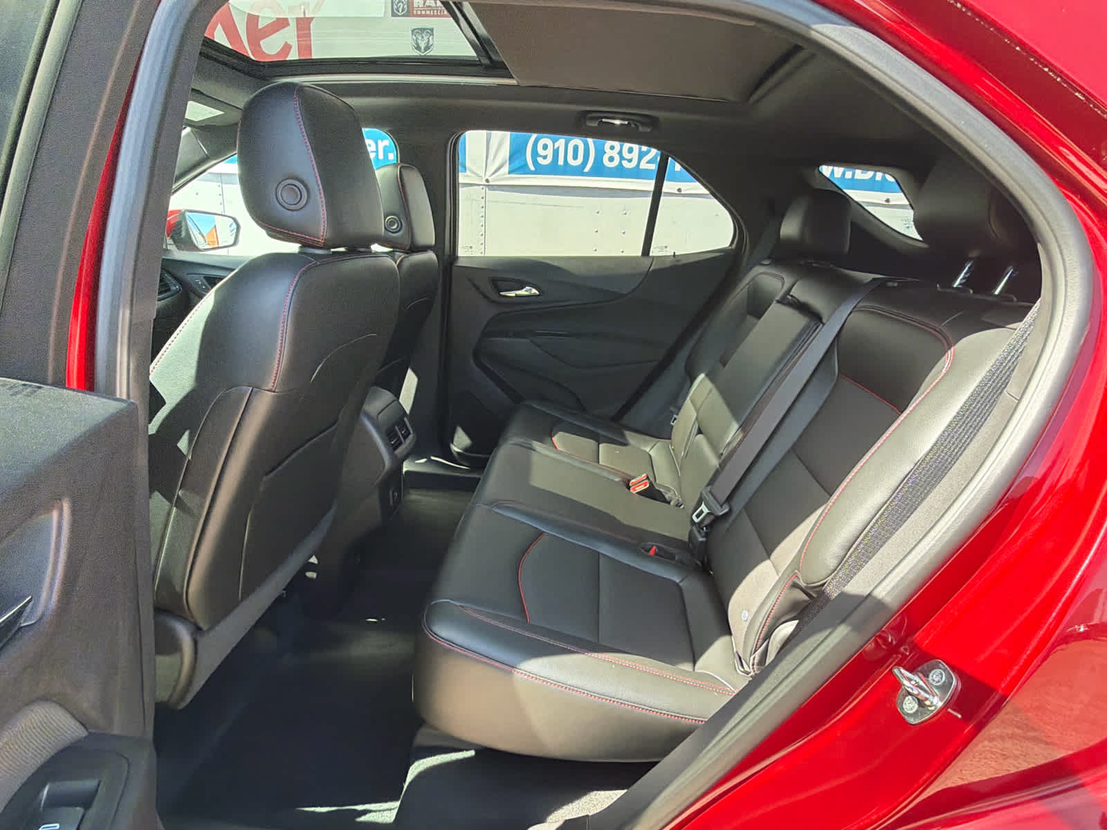 Used 2023 Chevrolet Equinox RS w/ RS Leather Package AWD/4WD image 35