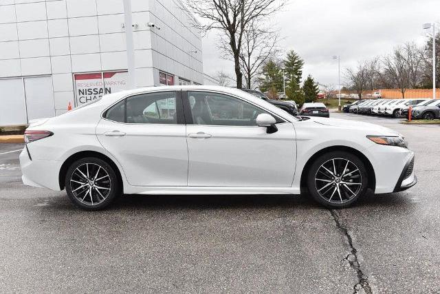 Used 2024 Toyota Camry SE image 5