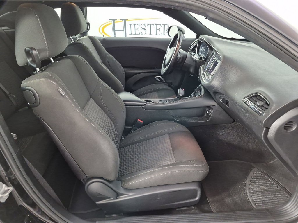 Used 2019 Dodge Challenger SXT RWD image 30