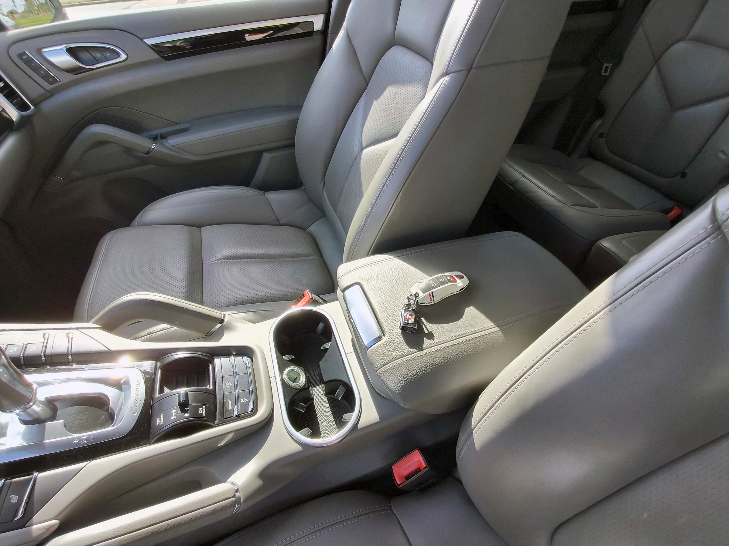 Used 2014 Porsche Cayenne AWD/4WD image 9