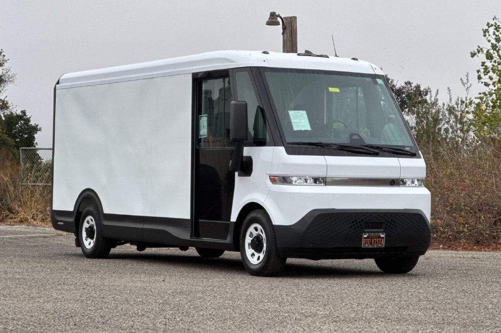 Used 2023 Chevrolet Brightdrop 600 w/ Active Safety Package 2 AWD/4WD image 2