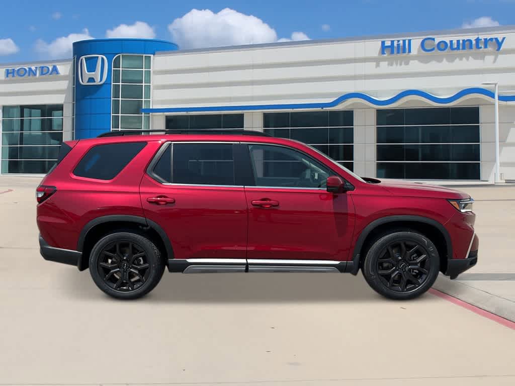 New 2025 Honda Pilot Touring image 6