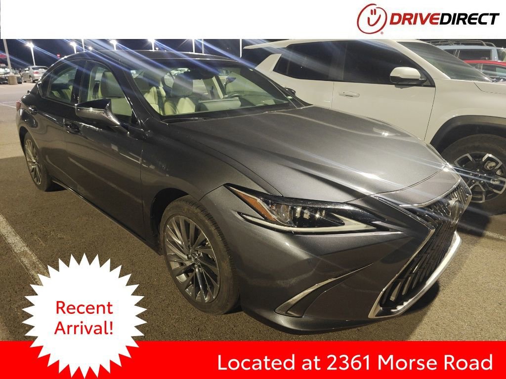 Used 2024 Lexus ES 300h 300h Luxury w/ Technology Package image 1