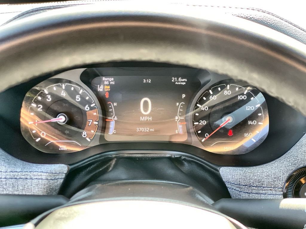 Used 2023 Jeep Compass Latitude image 11