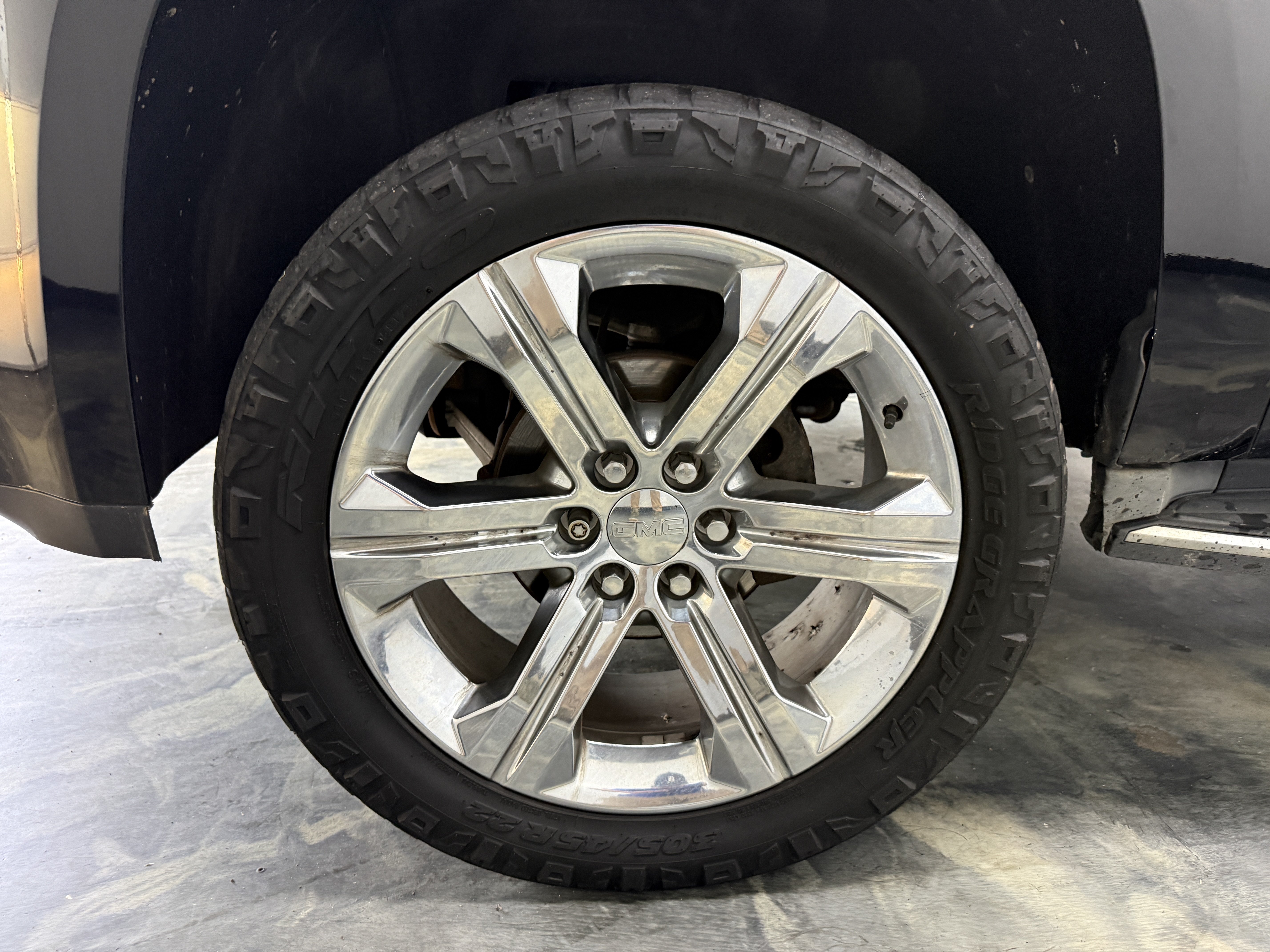 Used 2015 GMC Yukon Denali w/ Open Road Package AWD/4WD image 29